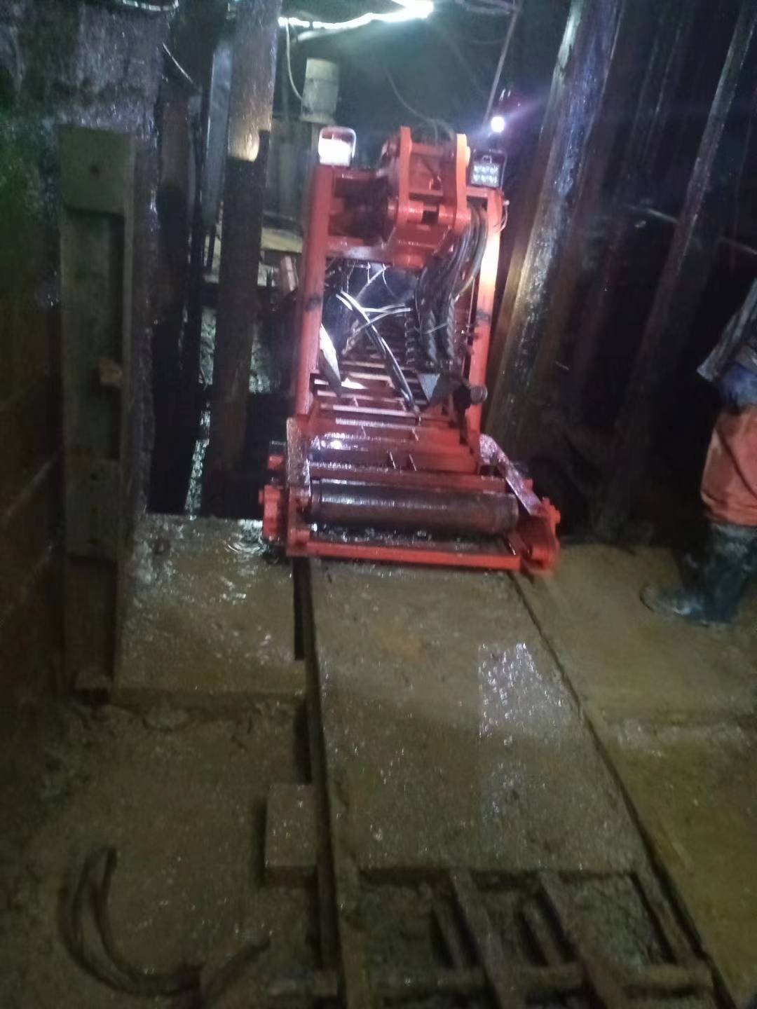 1595819381135883.jpg 扒渣機5.jpg